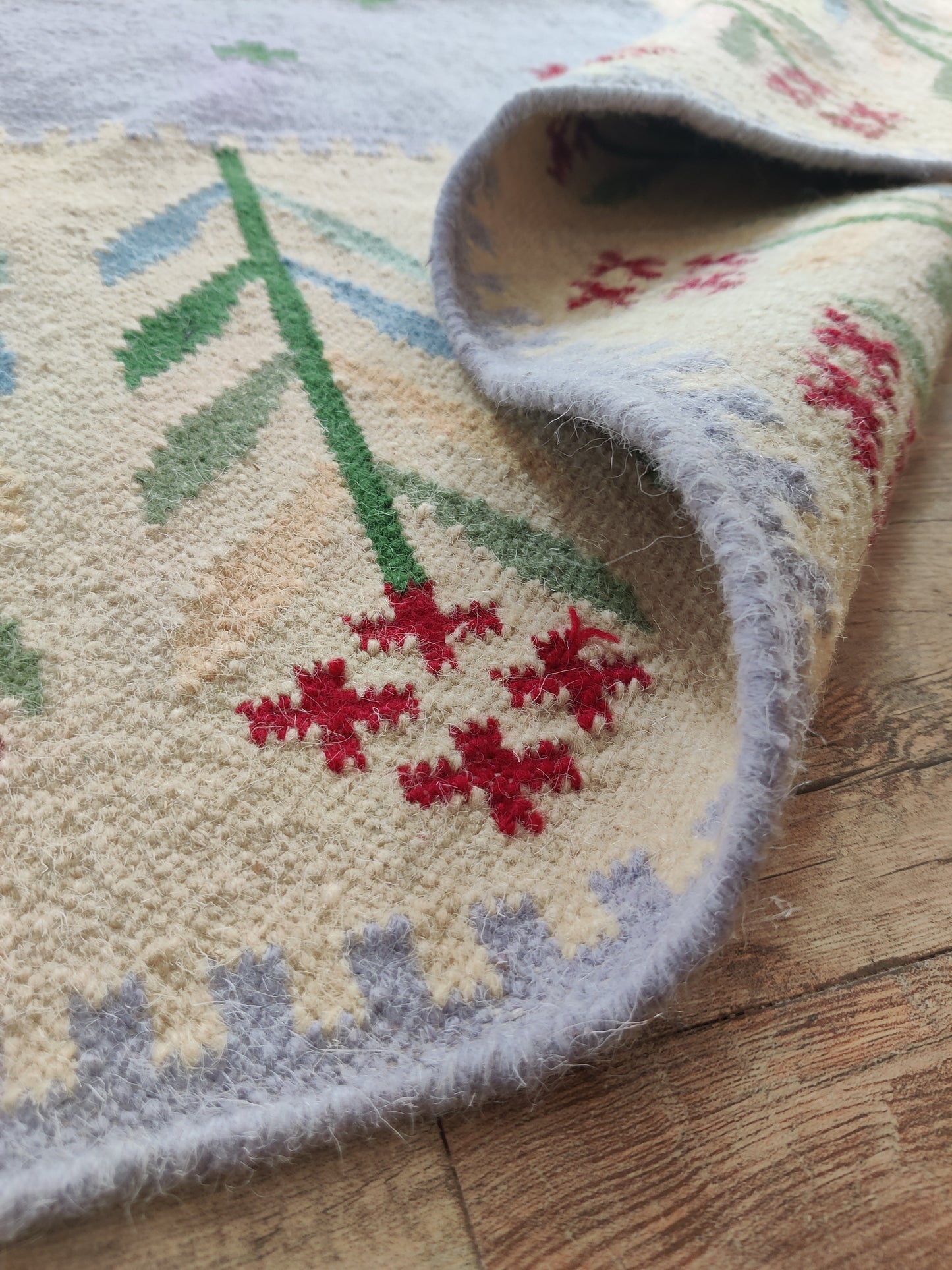 Cream White Floral Pattern Wool Flatweave Handmade Area Rug for Living, Bedroom and Dining Room