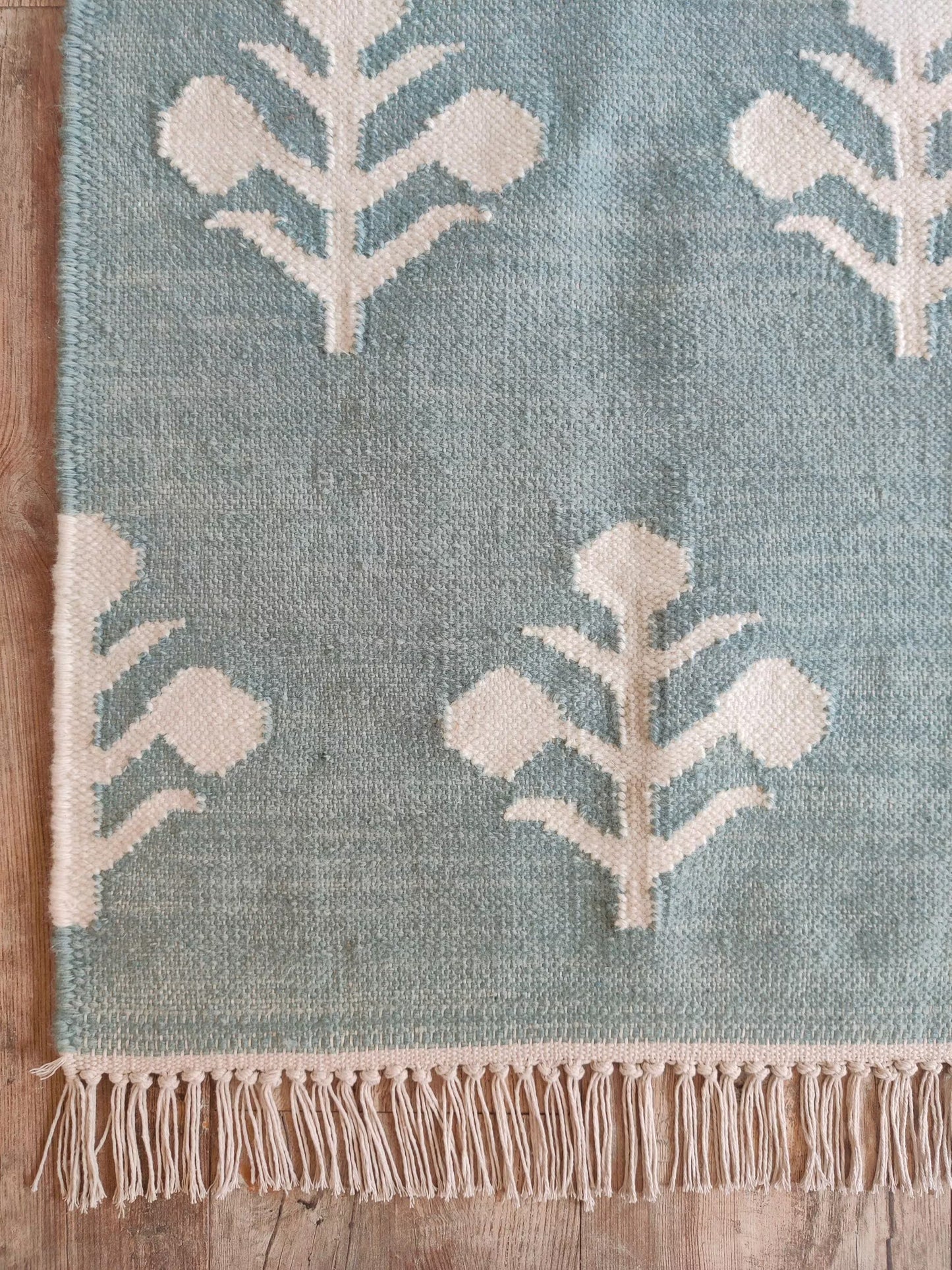 Serene Slate Tulips Modern Blue and Cream Botanical Wool Cotton Dhurrie Rug