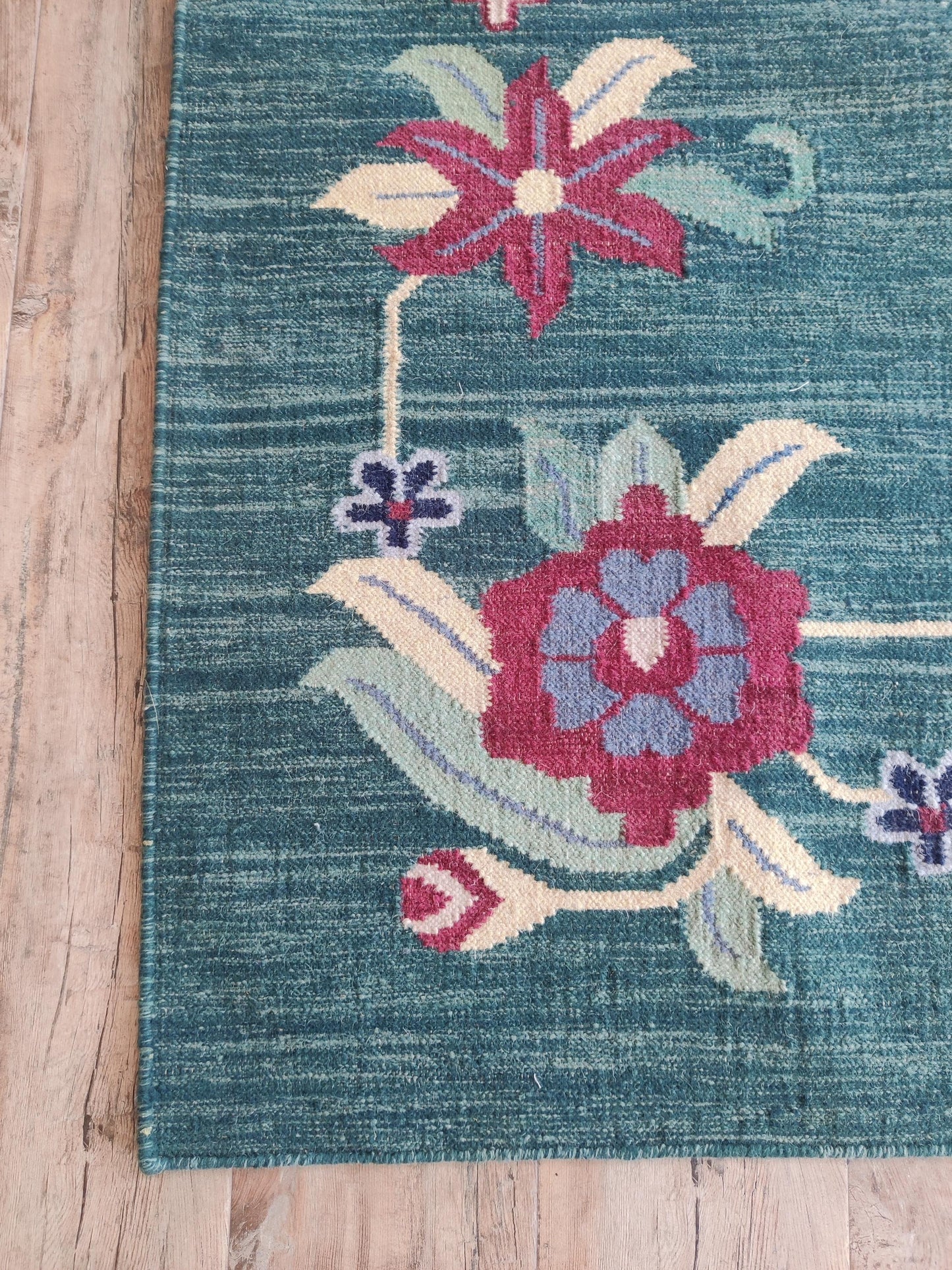 Emerald Rose Estate Handwoven Victorian Style Rug