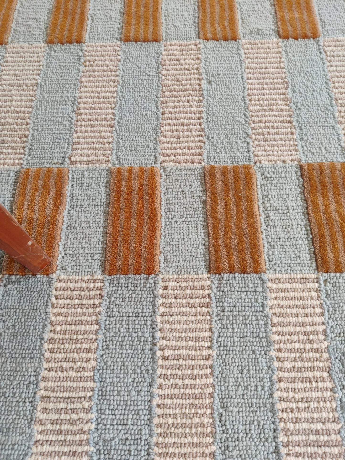 Sage Meadow Scallop Luxury Hand-Tufted Wool Rug