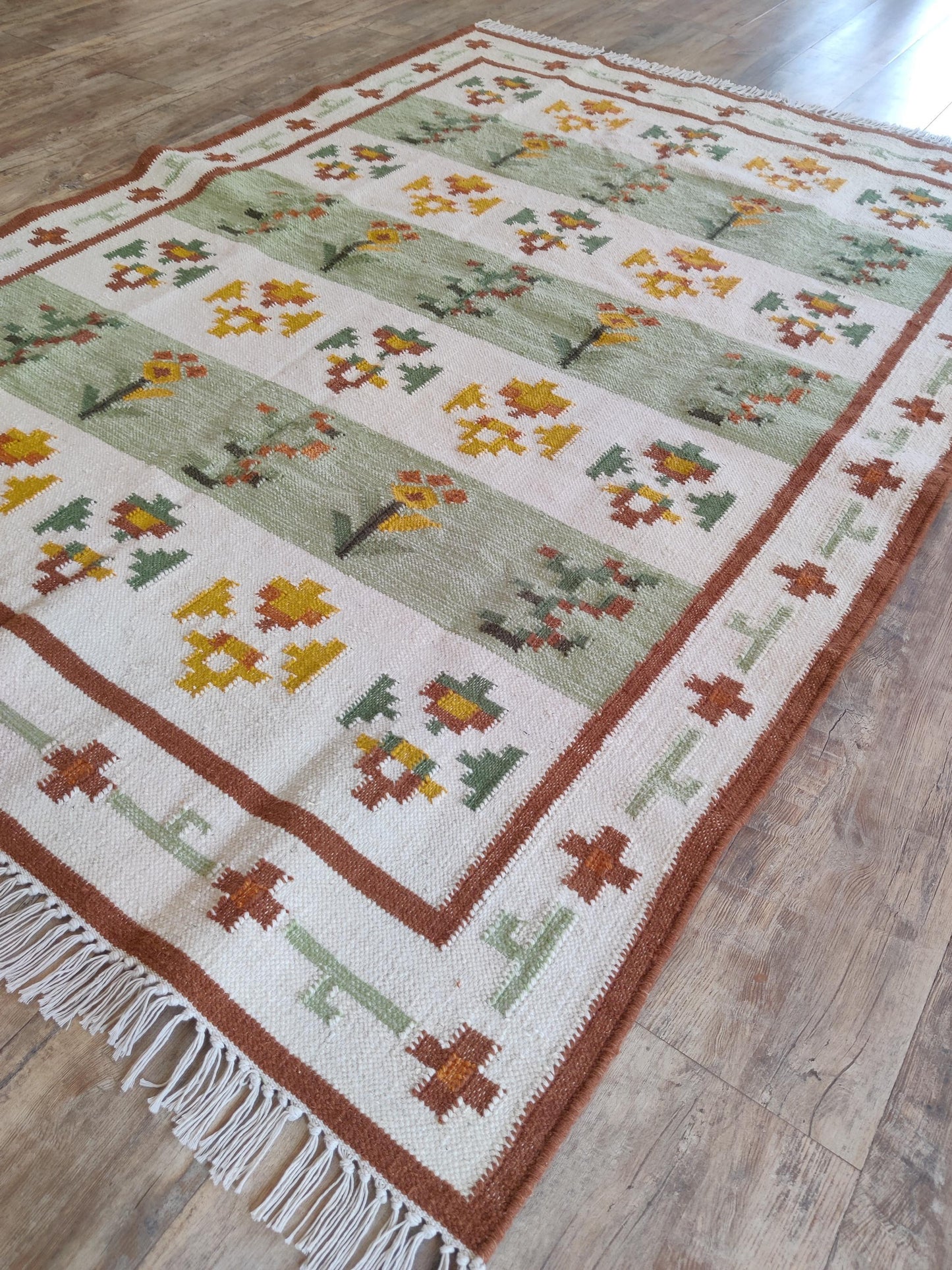 Meadow Heritage Handwoven Scandinavian Floral Rug