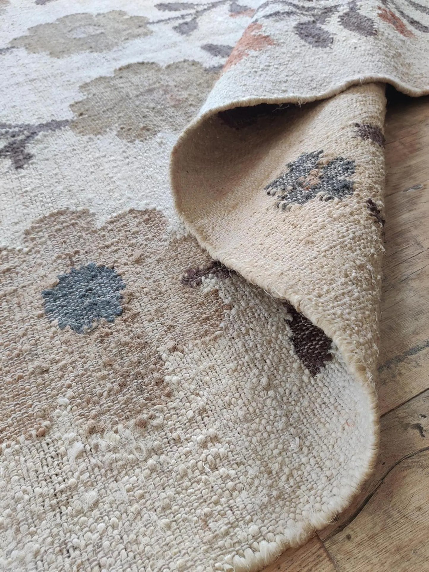 Vintage Style Textured Earth Tone Meadow Dhurrie