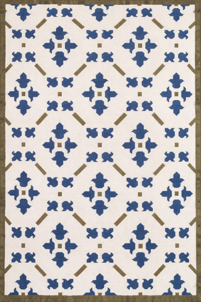 Premium Handcrafted Traditional Pattern Carpet