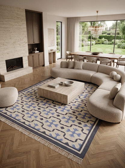 Periwinkle Lattice Crest Abstract Snowflake Motif Flatweave rug