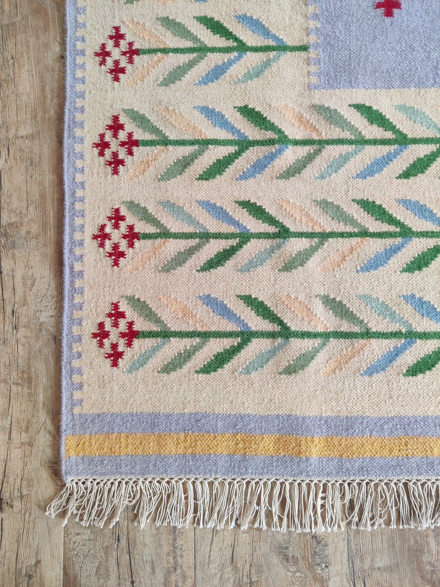 Cream White Floral Pattern Wool Flatweave Handmade Area Rug for Living, Bedroom and Dining Room