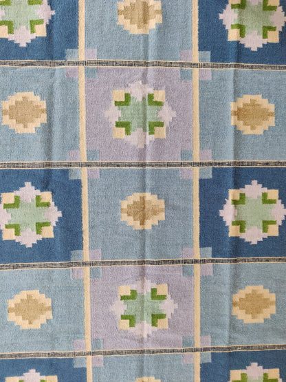 Nordic Medallion Pattern Wool Area Rug