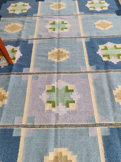 Nordic Medallion Pattern Wool Area Rug