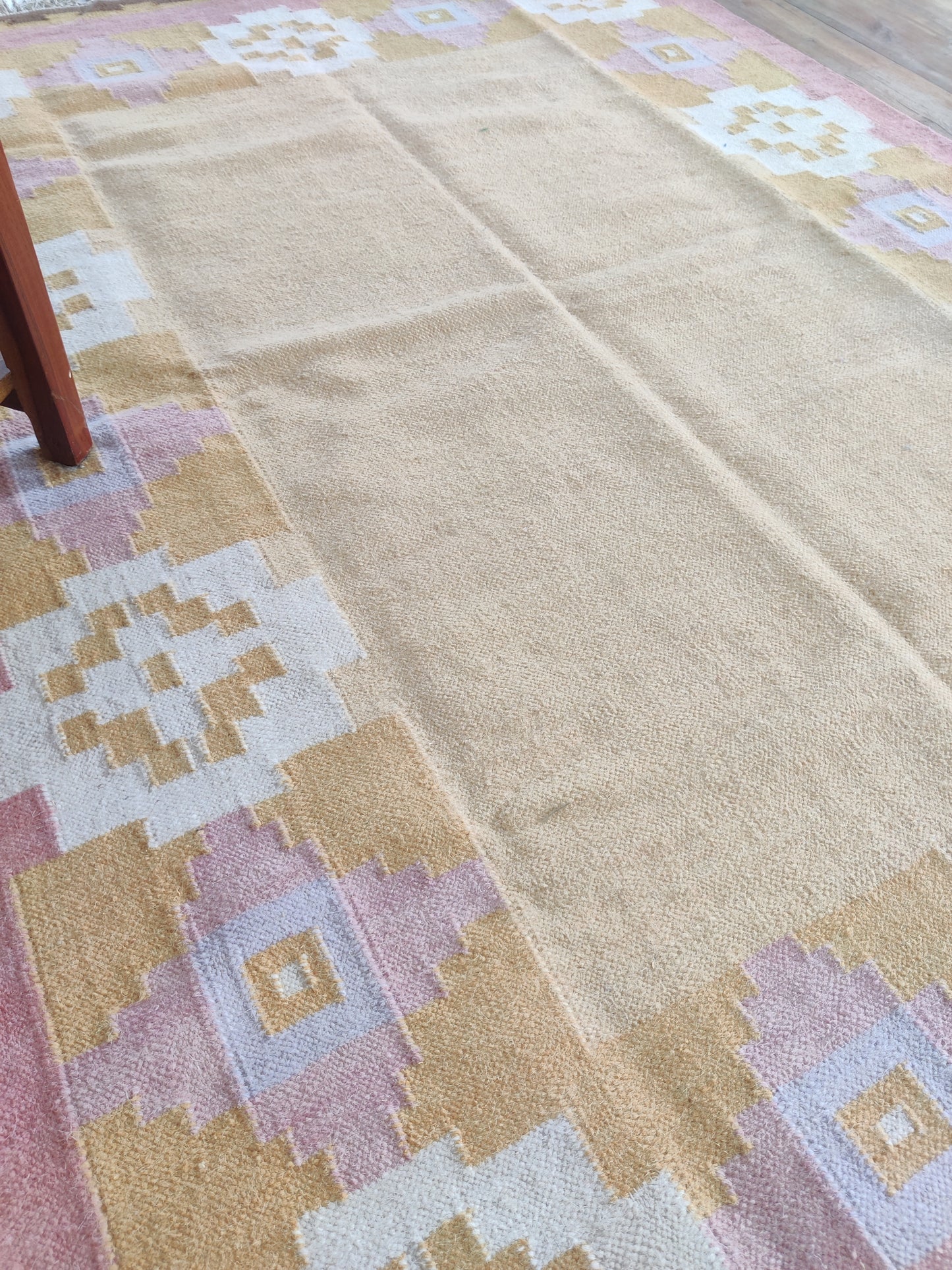 Golden Heritage Border  Wool Area Rug