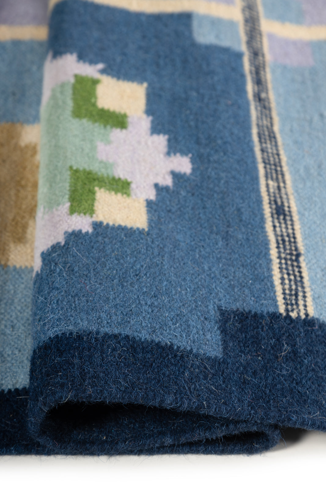 Nordic Medallion Pattern Wool Area Rug