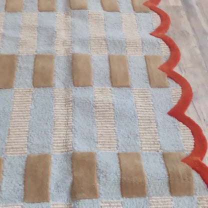 Scalloped Edge Modern Rug