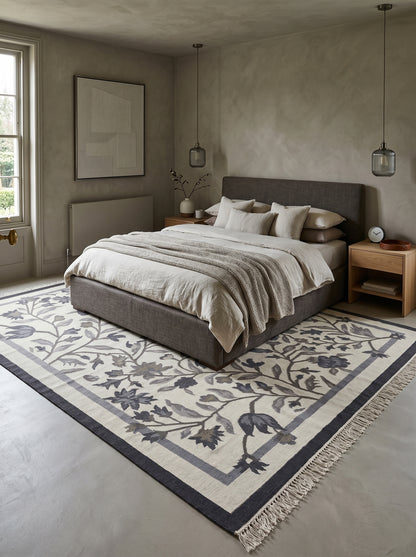 Onyx Botanical Vine Modern Black and Cream Floral Wool Cotton Dhurrie Rug
