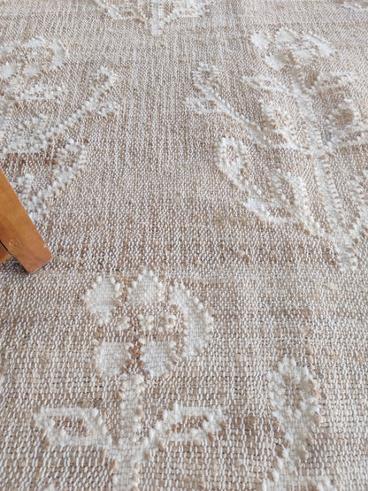 Handwoven Floral Medallion  Jute & Wool Rug