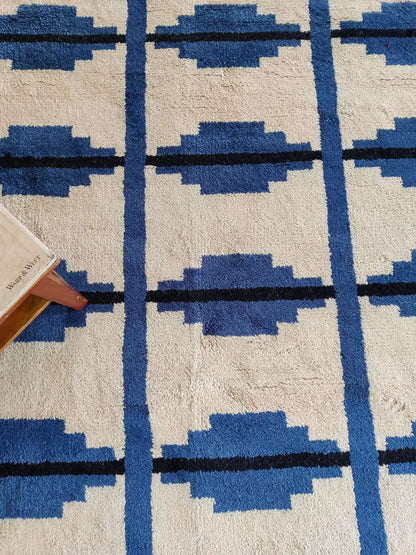 Contemporary Indigo Blue Geometric Wool Moroccan  Hand knotted Shag Area Rug for Bedroom and Living Room and Dining