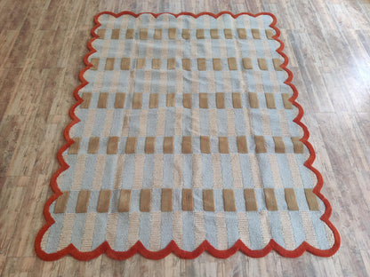 Scalloped Edge Modern Rug