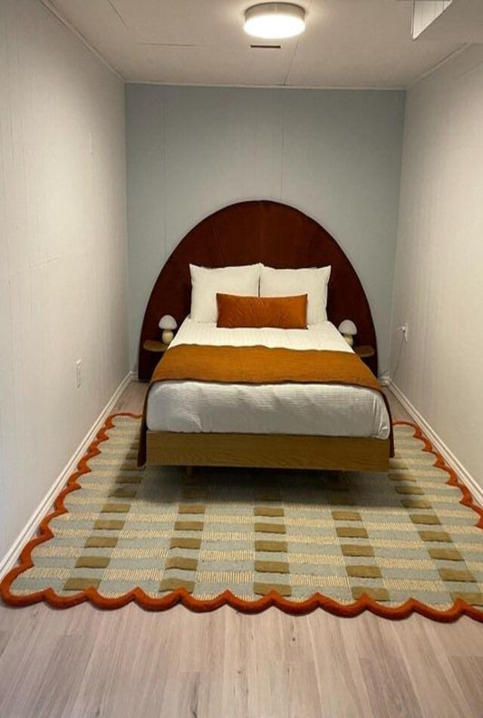 Scalloped Edge Modern Rug