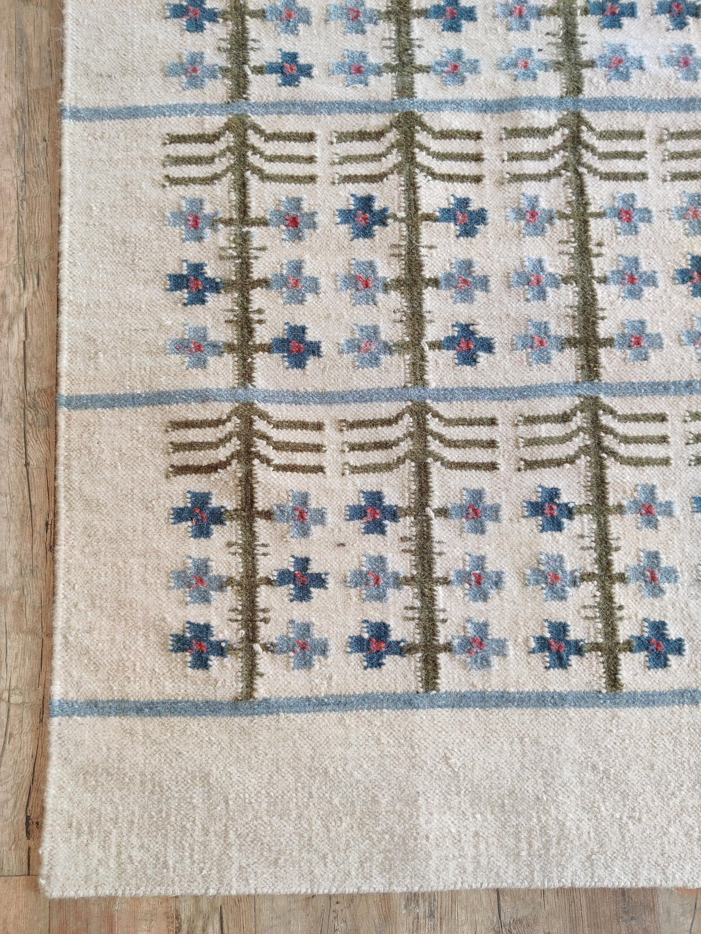 White Scandinavian Flatweave Kilim Style New Zealand Wool Area Rug for Bedroom and Living Room