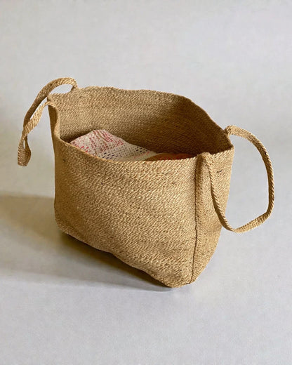 Handwoven Seagrass Narrow Basket for Blankets & Throws