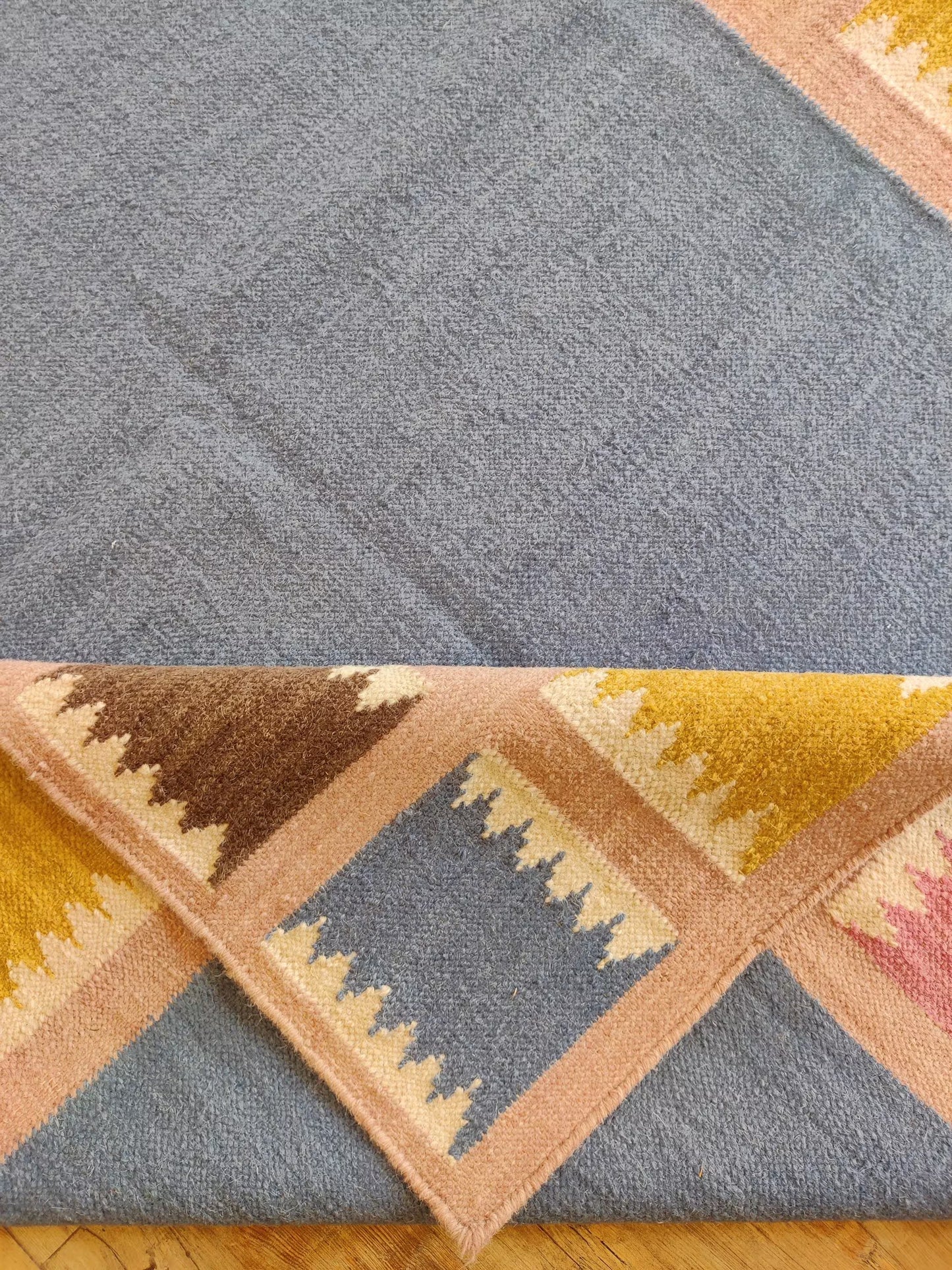 Slate & Sawtooth Geometric Border Wool Area Rug