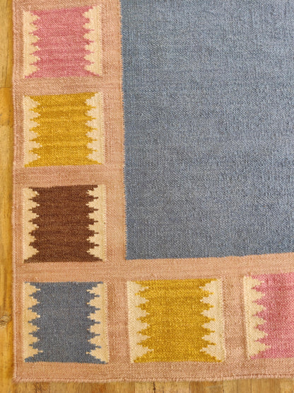 Slate & Sawtooth Geometric Border Wool Area Rug