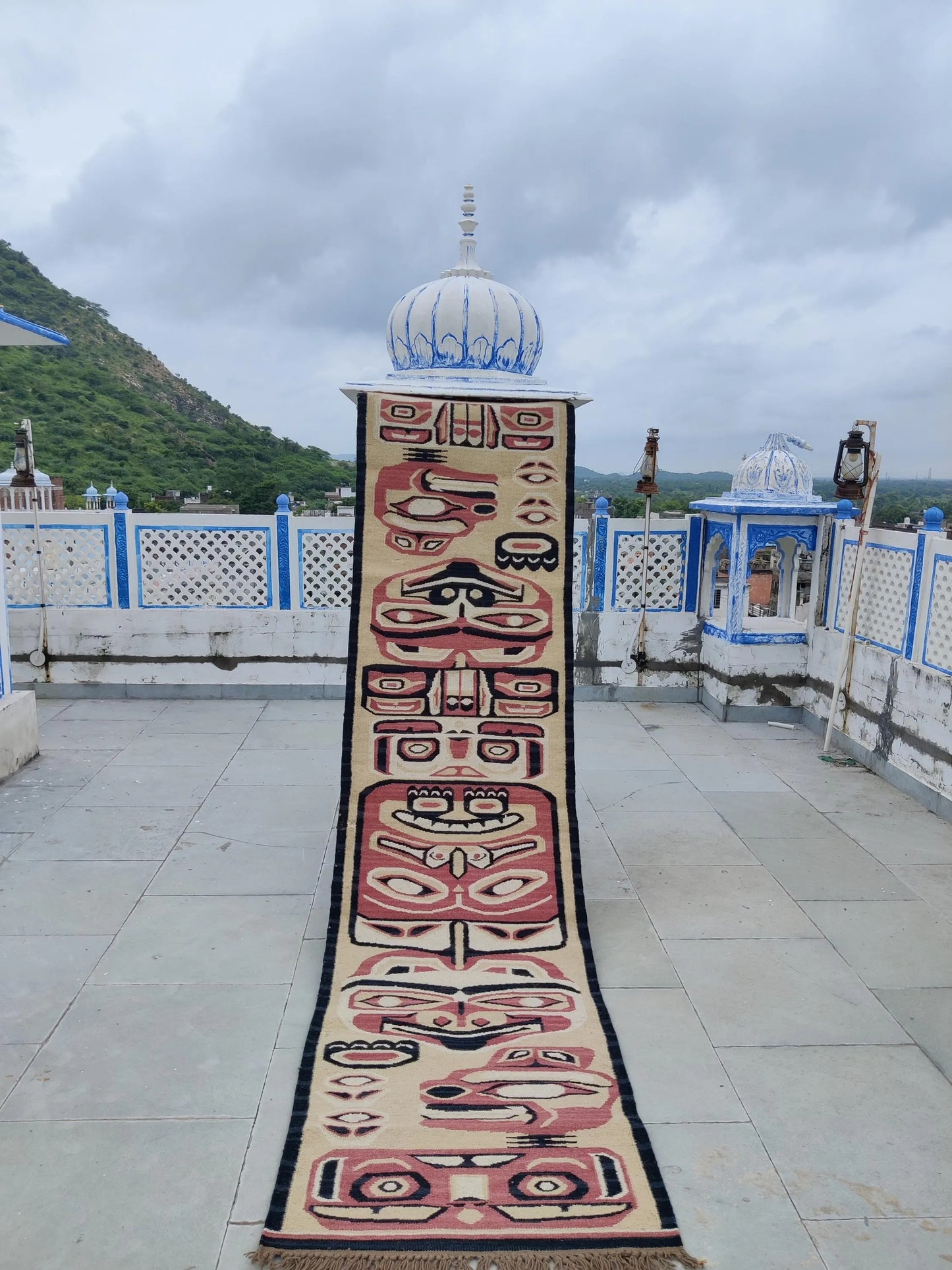 Handmade Kilim Dhurrie Rug, Motifs Oriental Traditional Runner