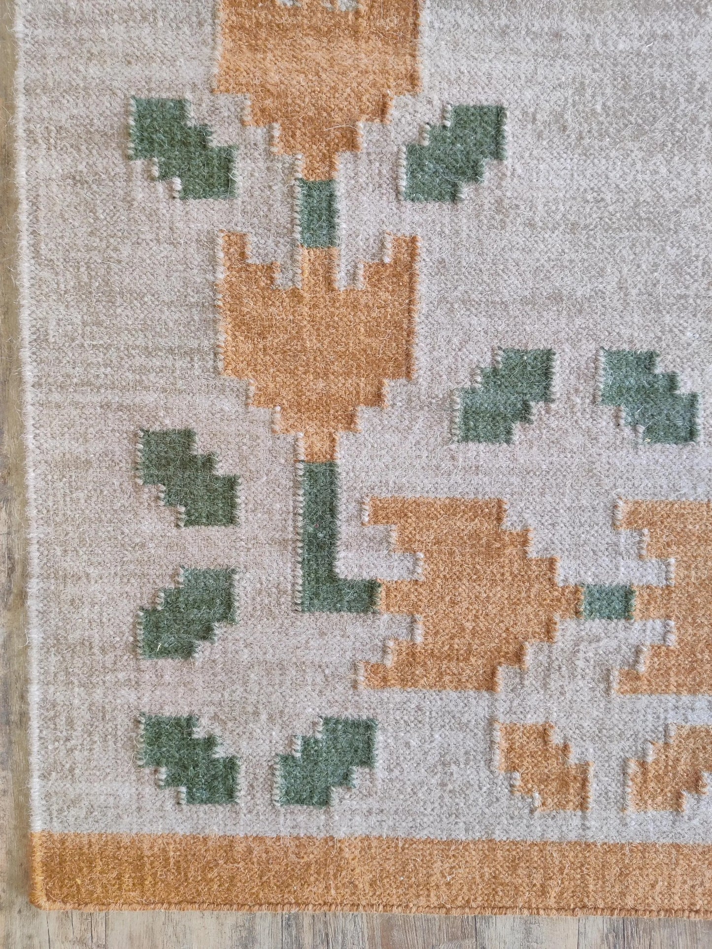 Oatmeal Terracotta Vine Geometric Kilim rug