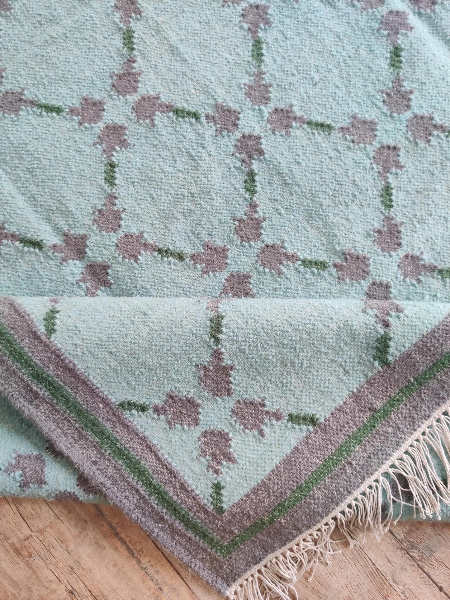 Mint Quartz Lattice Handwoven Symmetrical Grid Rug