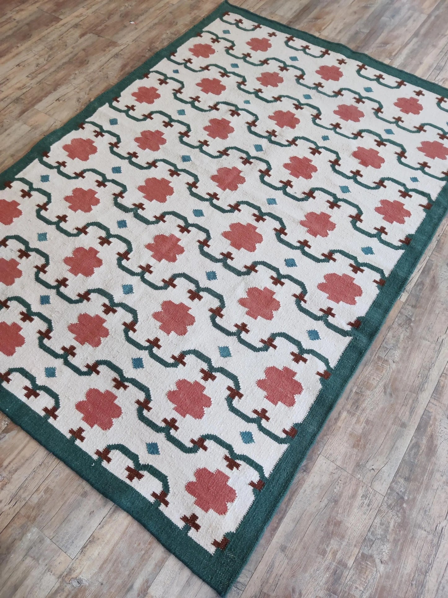 Emerald & Terracotta Clover Trellis Handwoven Symmetrical Floral Rug