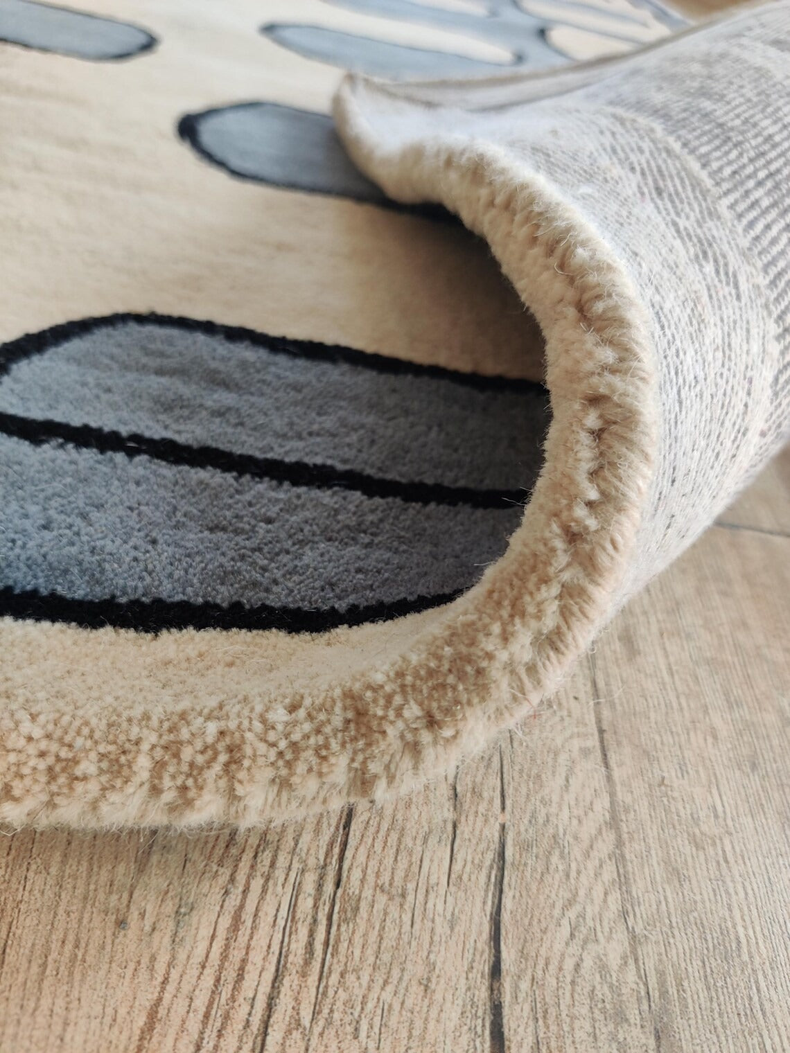 Blue Ivory Wave Wool Tufted Rug