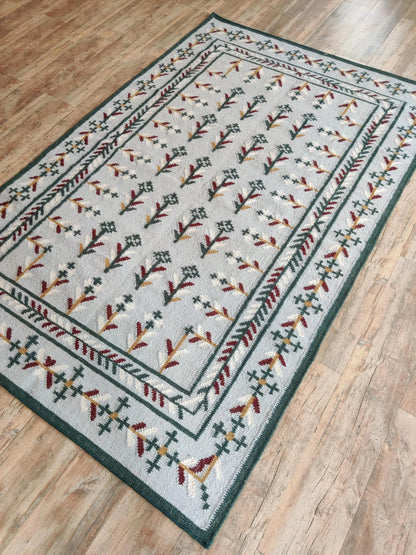 Nova Botanical Patterned Accent Rug