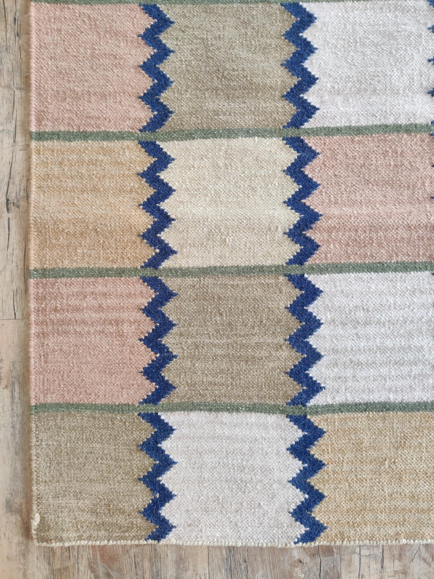 Handmade Pastel Zigzag Grid Checkered Flatweave rug