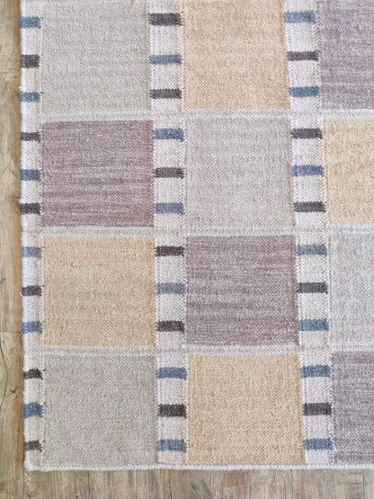 Pastel Checkerboard Horizon Pastel Grid Dhurrie Rug