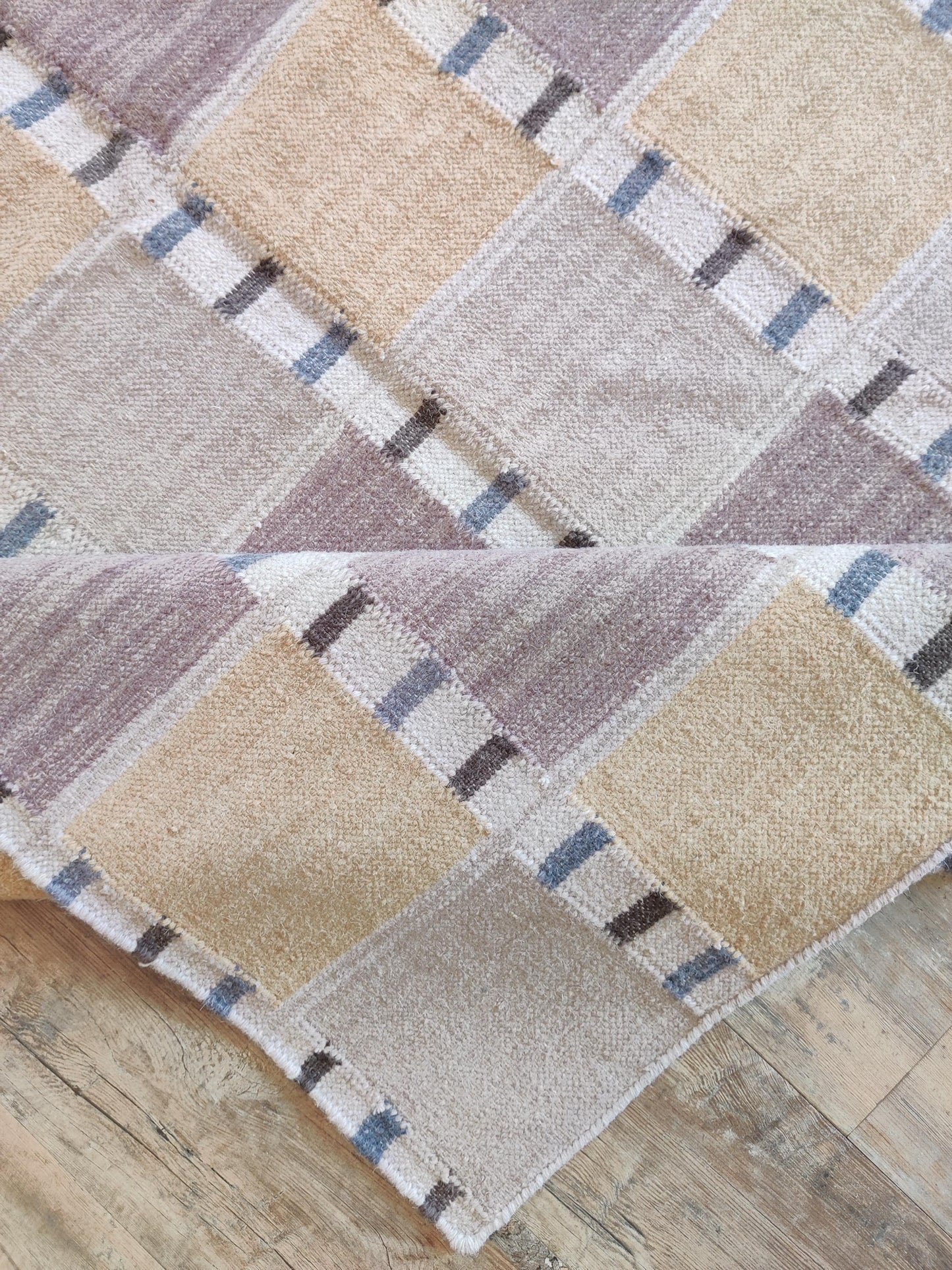 Pastel Checkerboard Horizon Pastel Grid Dhurrie Rug