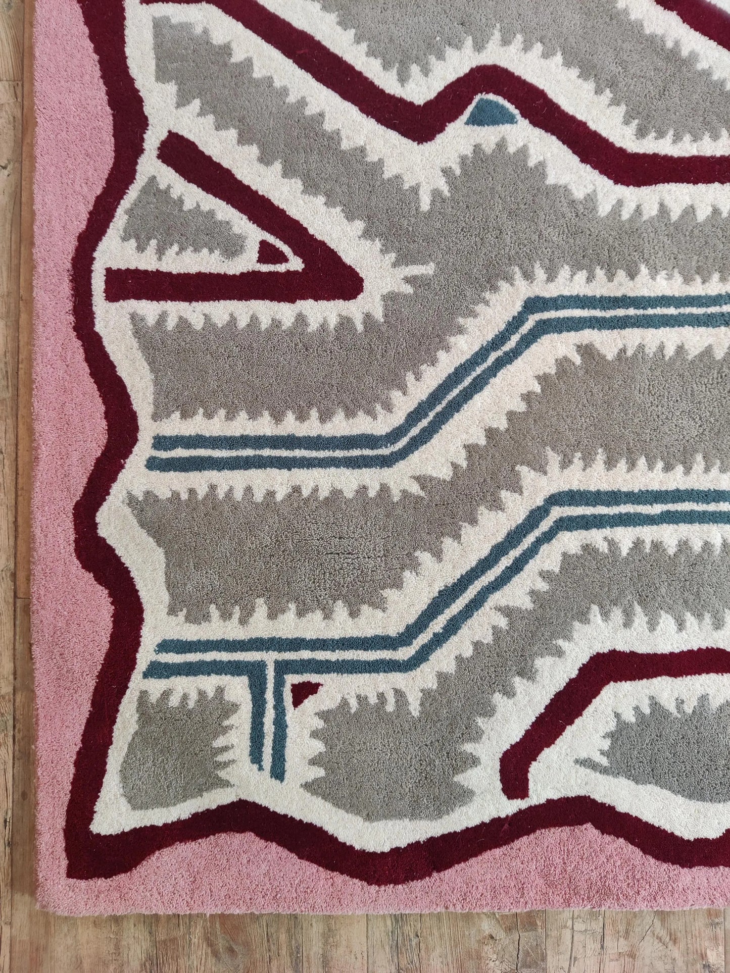 Postmodern Abstract Wool Tufted Area Rug