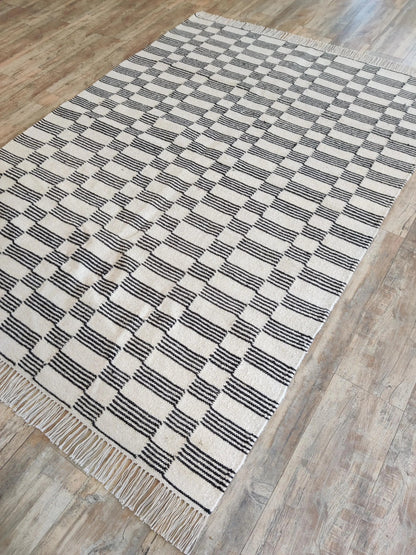 Handwoven Monochrome Modern Stripe Pattern Dhurrie