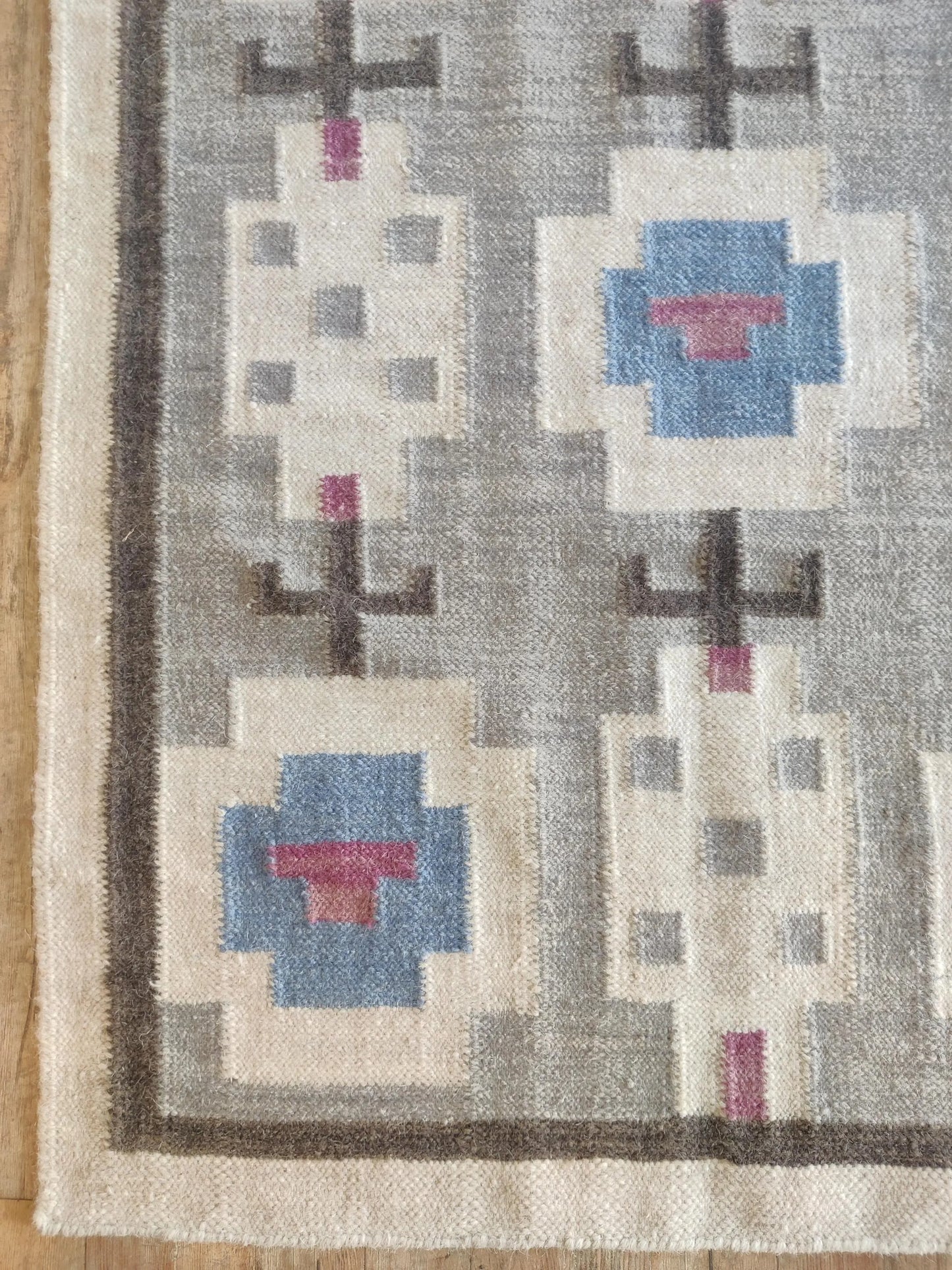 Slate Tribal Totem Geometric Stepped Medallion Flatweave Area Rug