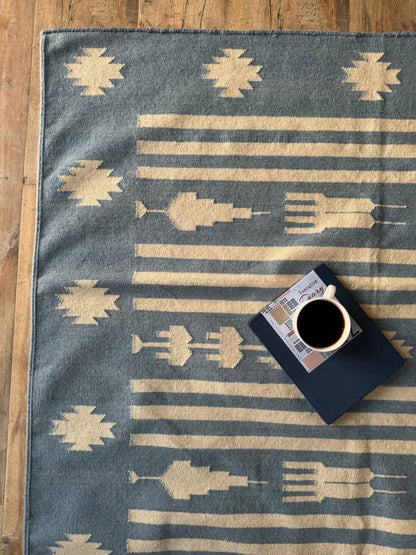 Tribal Stripe Rhythm Motif Border Area Rug