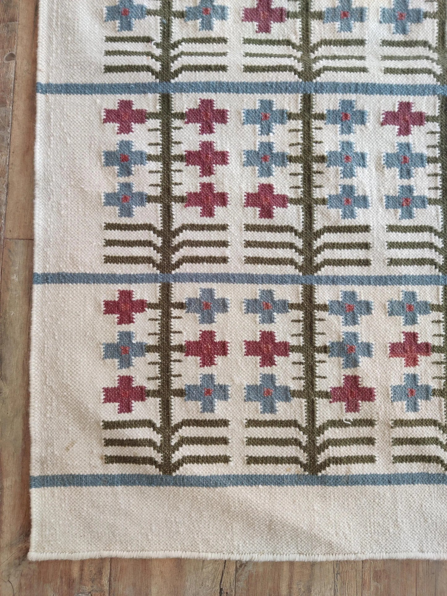 Traditional Block Motif Vintage Cross Motif Flatweave Area Rug