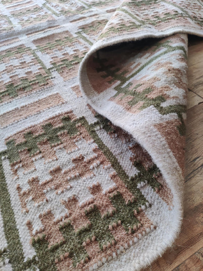 Sage & Earth Stairway Vertical Grid Pattern Area Rug