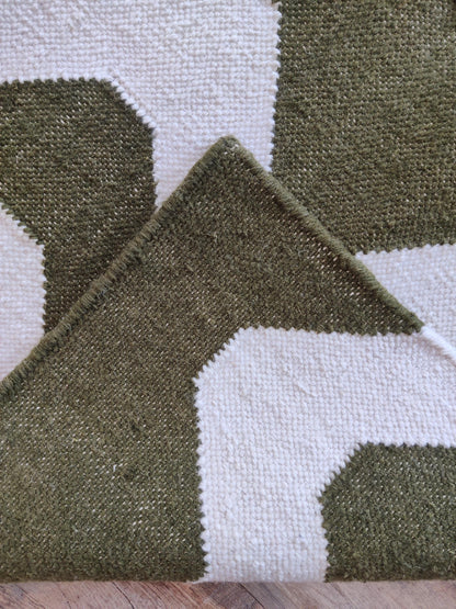 Handwoven Green & Ivory Zigzag Wool Flatweave Runner