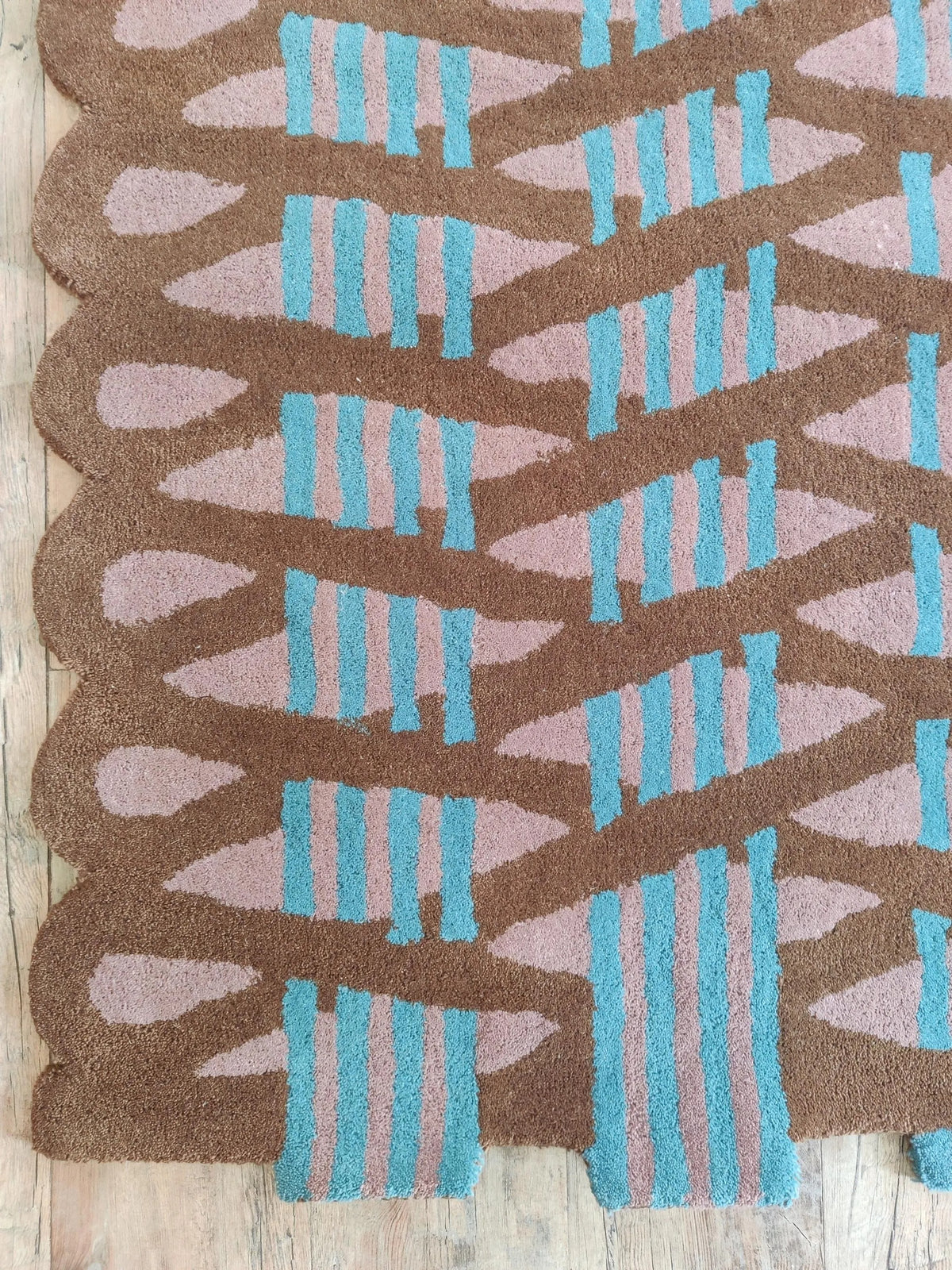 Scalloped Edge Geometric Rug, Brown Teal & Blush Modern Abstract Tufted Area Rug