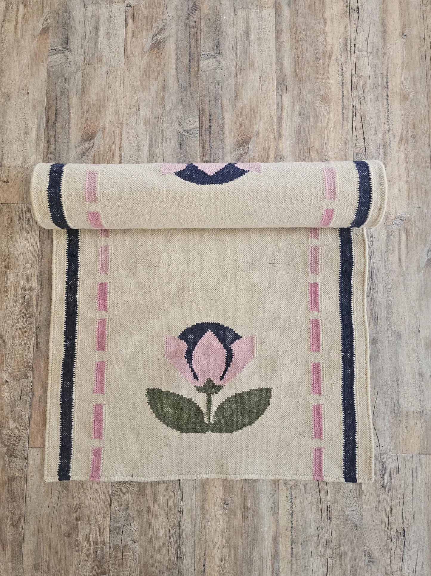 Handwoven Pink Floral Wool Flatweave Runner Rug