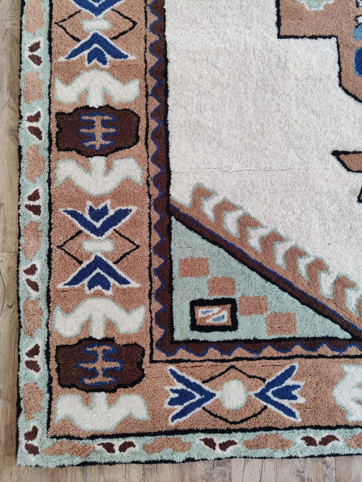 Southwestern Hand Tufted Wool Rug, Tribal Area Rug, Navajo Inspired Carpet