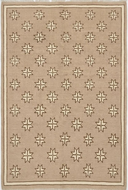 Minimalist Camel & Cream Starburst Pattern Carpet