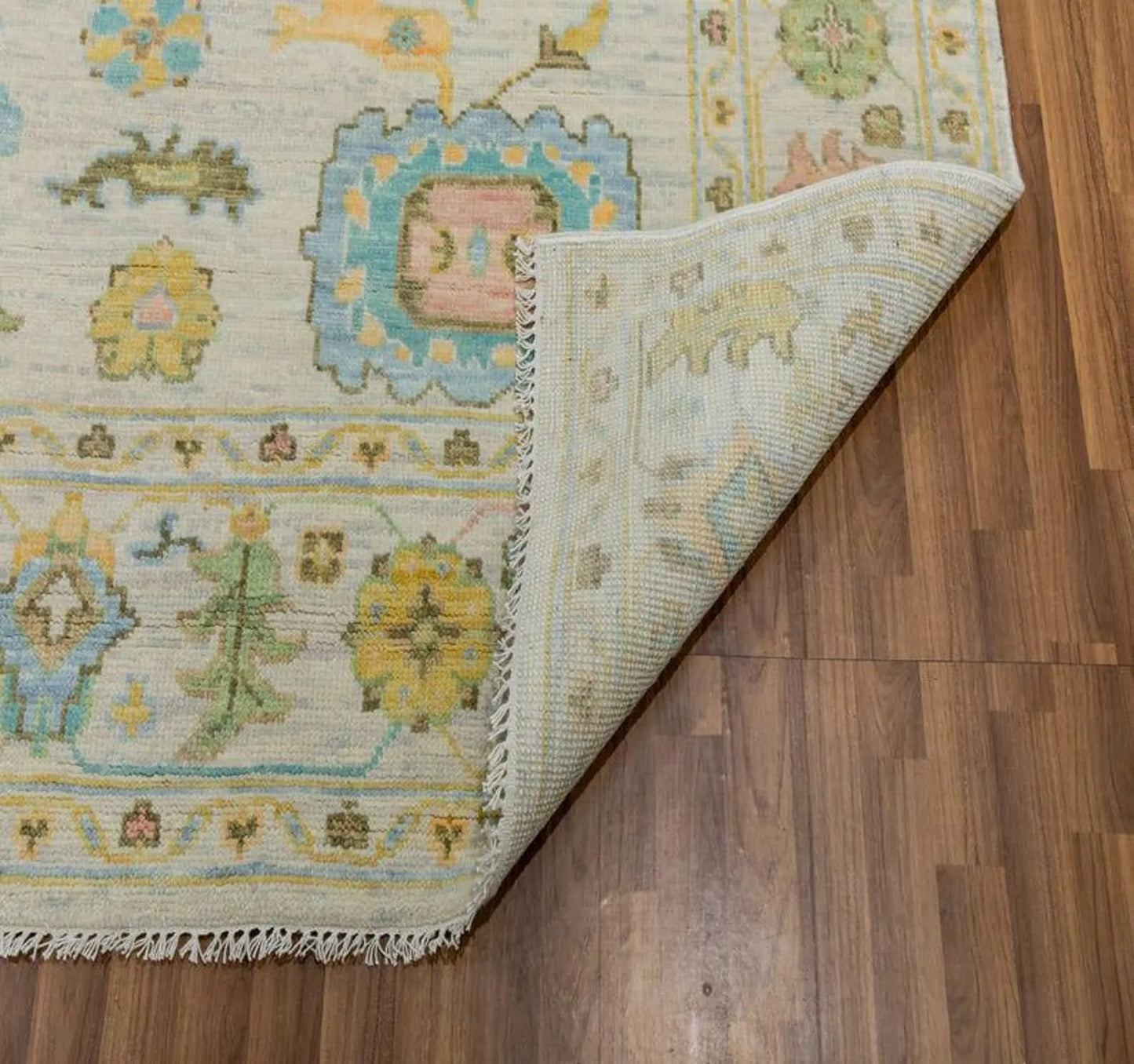 Ivory Pastel Bloom Traditional Floral Style Carpet