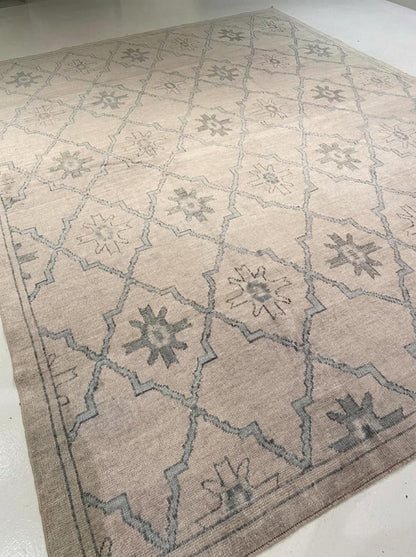 Neutral Diamond Lattice Hand Knotted Rug