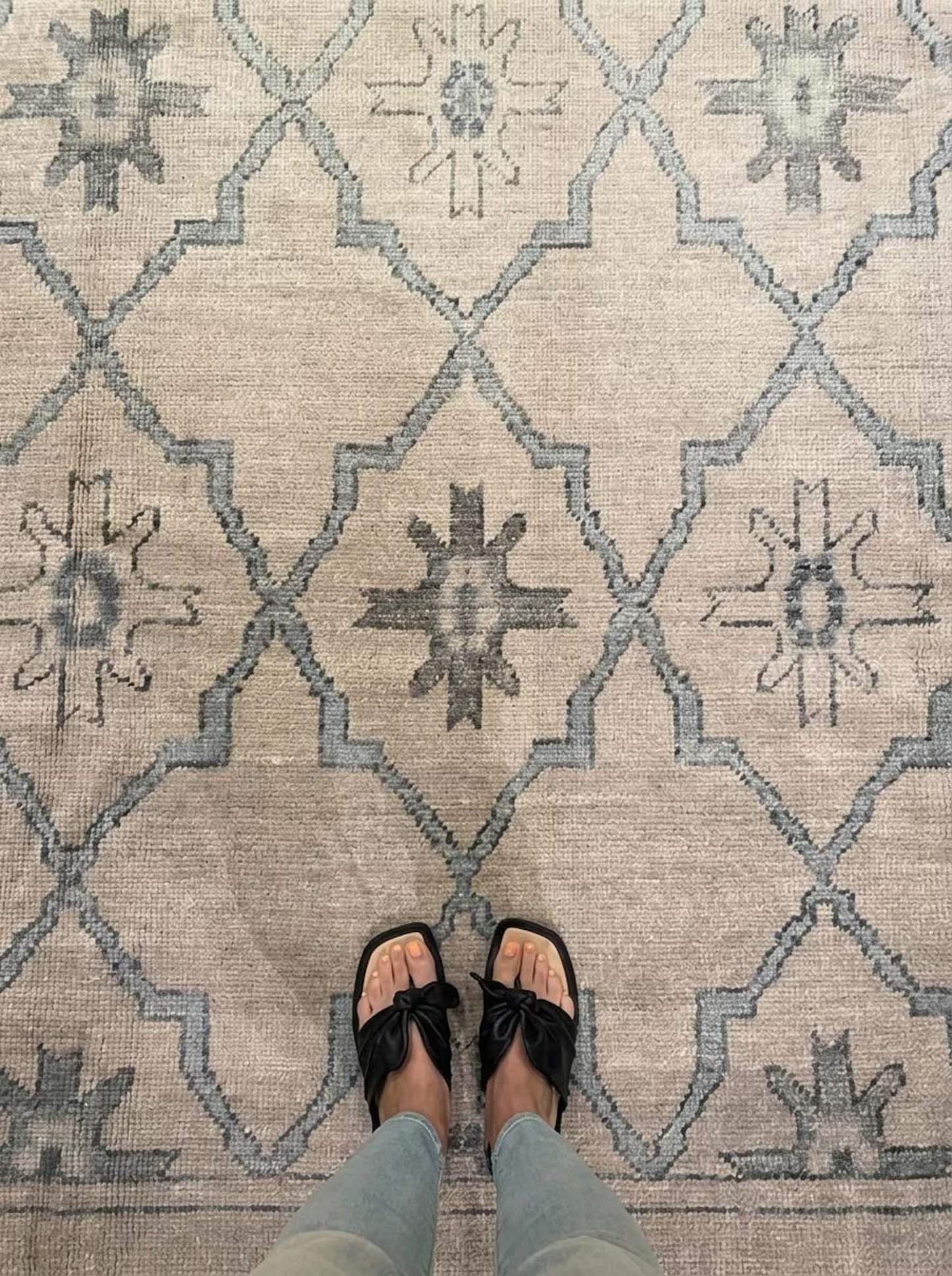 Neutral Diamond Lattice Hand Knotted Rug