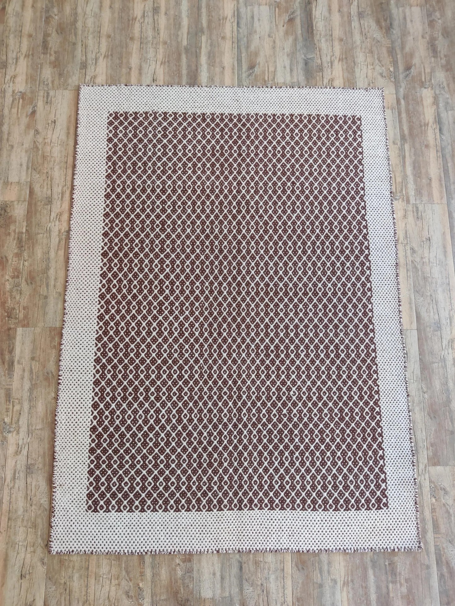 Rustic Grainy Design Handmade Wool Handloom Rug