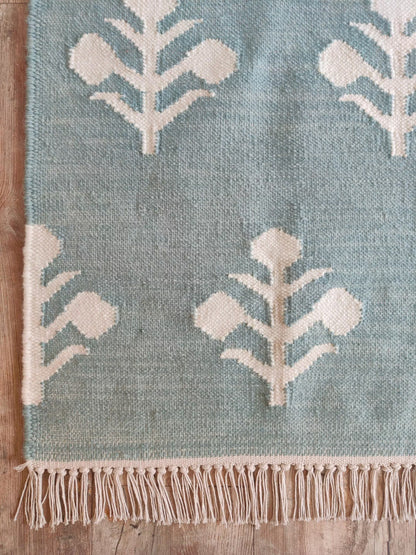 Serene Slate Tulips Modern Blue and Cream Botanical Wool Cotton Dhurrie Rug
