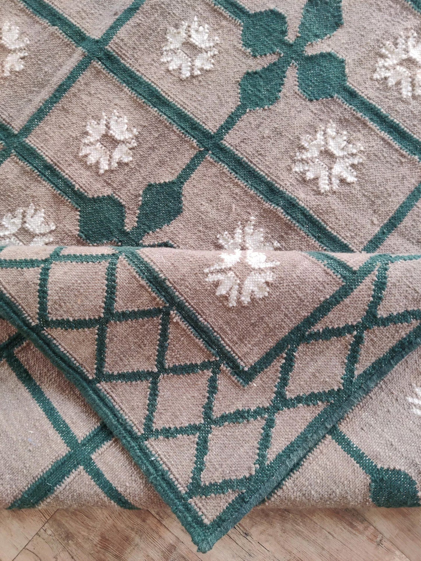 Handwoven Emerald Green Lattice Dhurrie Rug