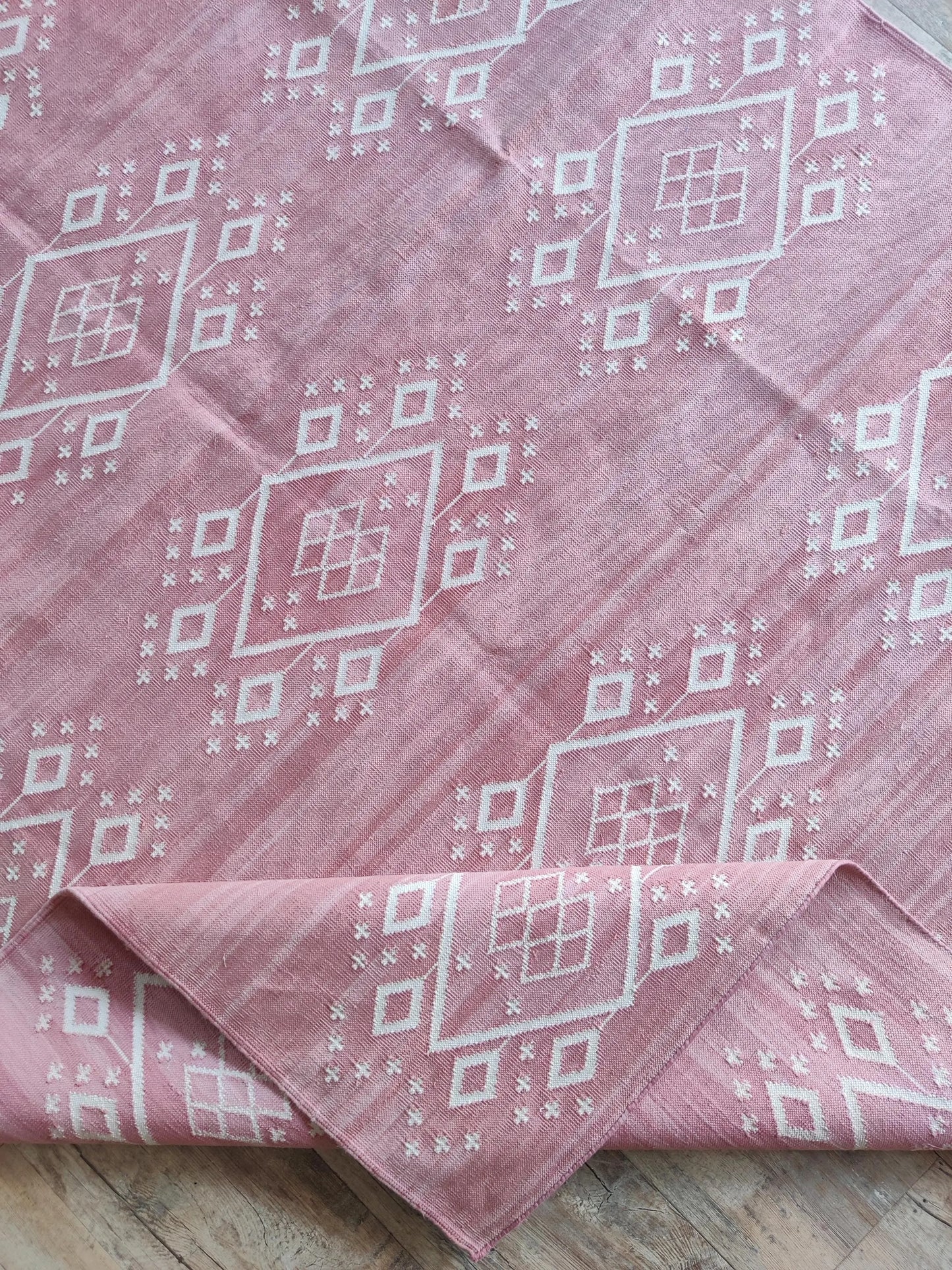 Blush Pink Southwestern Geometric Diamond Flatweave rug